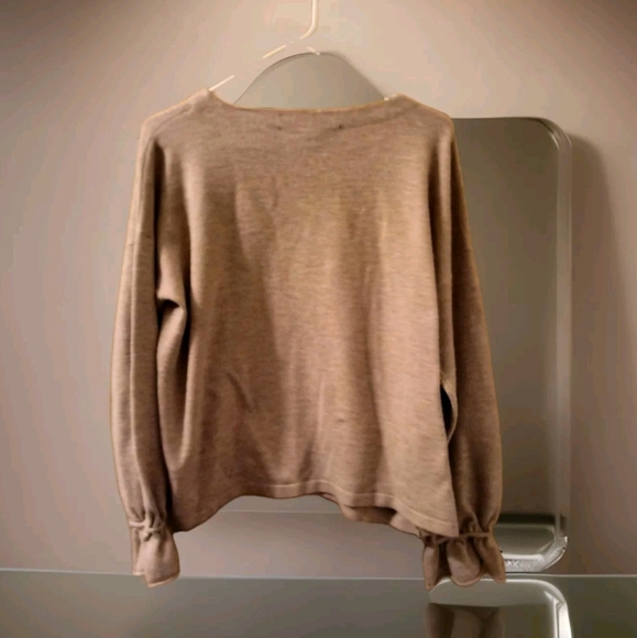 French Connection Babysoft Gathered Cuff Sweater Size M Women’s Classy Fall - Picture 2 of 5